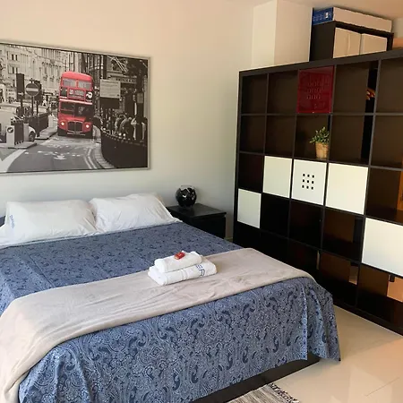 Marynha Apartment *